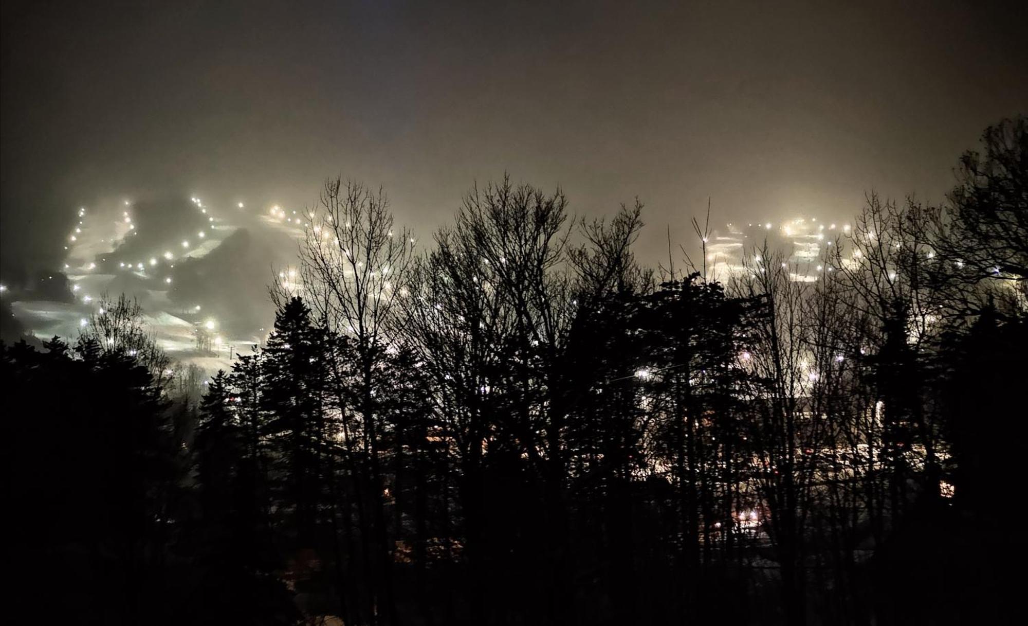 Condo Sur 2 Niveaux Avec Magnifique Vue Sur La Montagne Стоунхем Экстерьер фото
